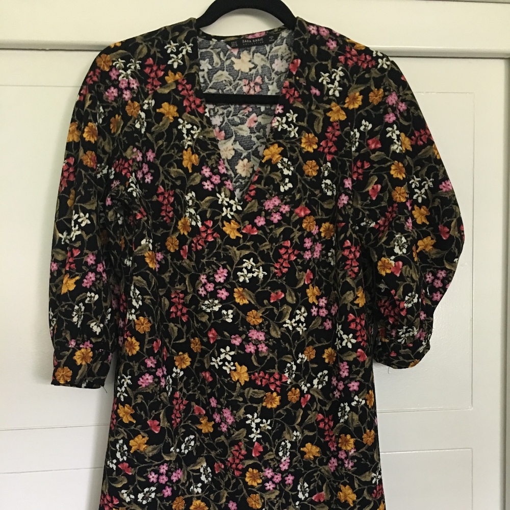 Zara floral mini 3 quarter bubble sleeve dress